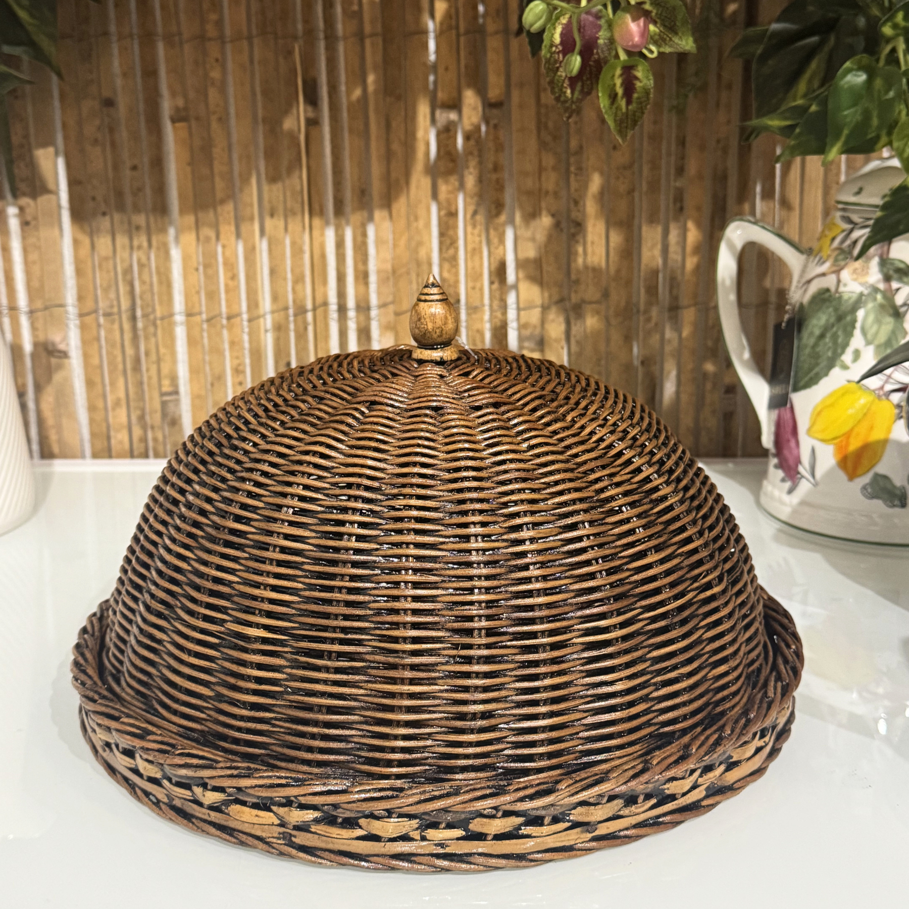 Rattan Cake Holder